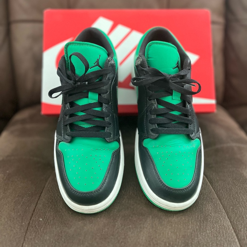 Nike Air Jordan low lucky green